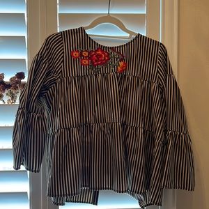 Floral blouse size medium